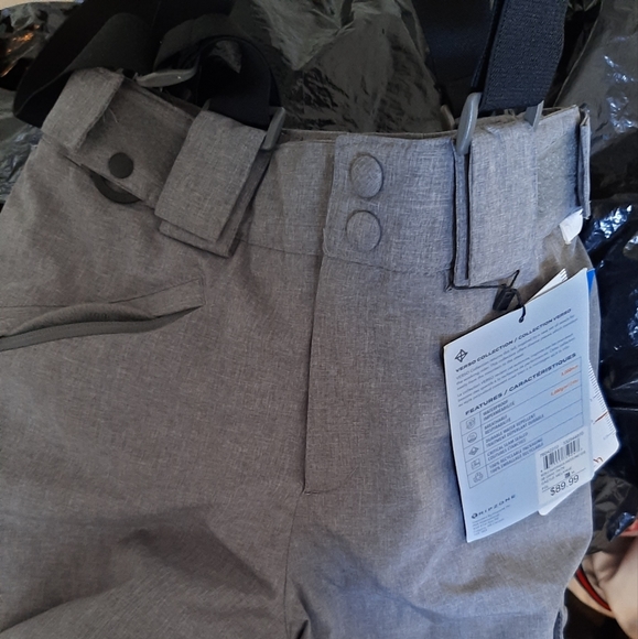 Snow pants grow with age - Picture 2 of 6